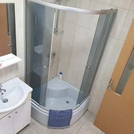 Apartamento Garsoniera 2 *