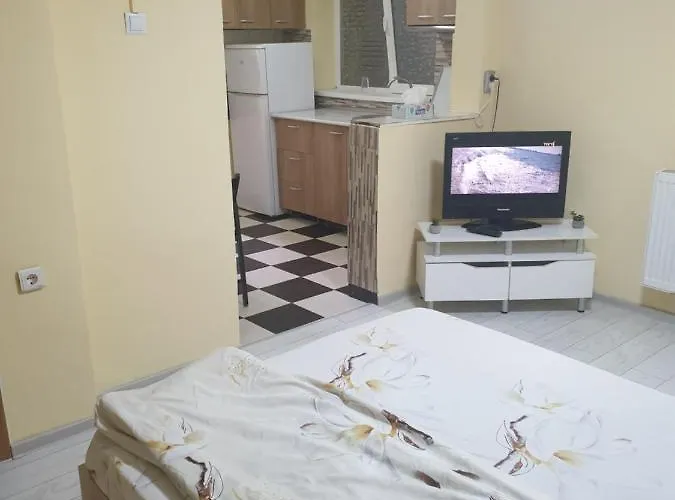 Garsoniera 2 * Bucureşti